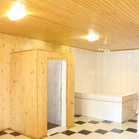 у романа 'корпус із сауною' Verkhneye Sinevidnoye