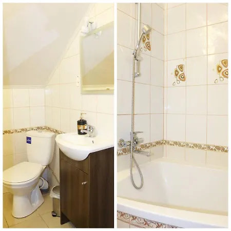 у романа 'корпус із сауною' Holiday home Verkhneye Sinevidnoye